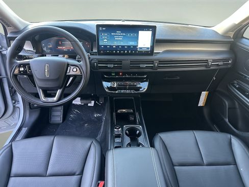New 2026 Lincoln Corsair Premiere image 11