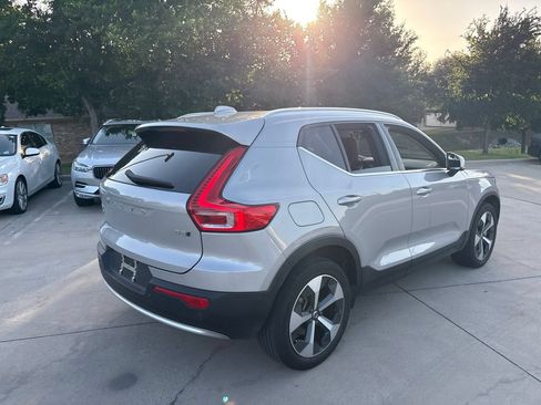 Used 2024 Volvo XC40 B5 Plus w/ Protection Package Premier AWD/4WD image 5