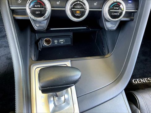 Used 2020 Genesis G70 2.0T w/ Elite Package RWD image 15