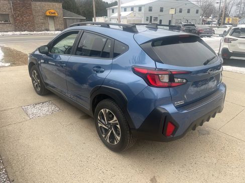 Used 2024 Subaru Crosstrek 2.0i Premium AWD/4WD image 3