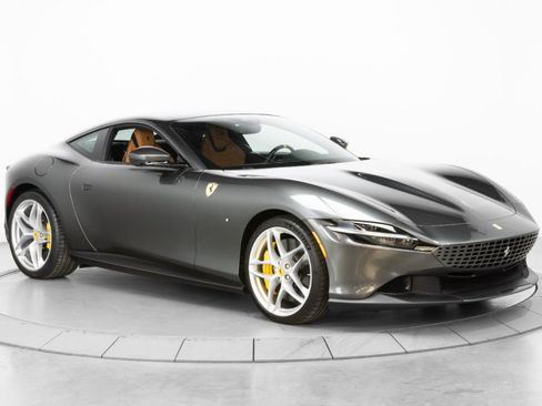 Used 2023 Ferrari Roma image 9