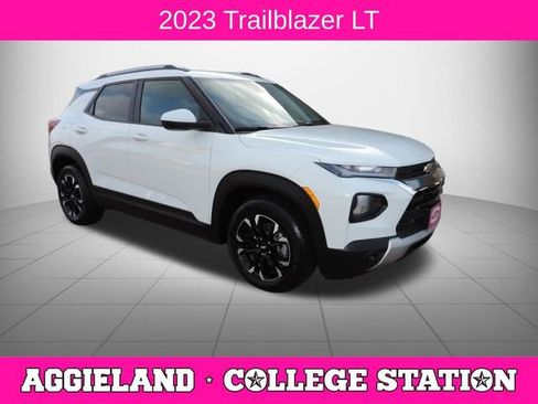 Used 2023 Chevrolet TrailBlazer LT image 1