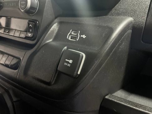 Used 2025 RAM ProMaster 2500 w/ Convenience Group FWD image 12