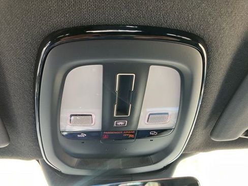 New 2026 Volvo XC40 B5 Ultra w/ Protection Package Premier AWD/4WD image 34