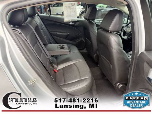 Used 2017 Chevrolet Cruze Premier image 18