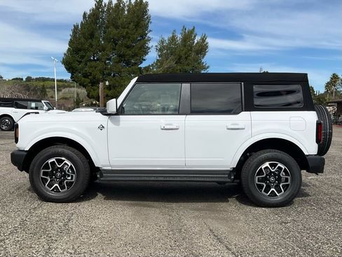 New 2025 Ford Bronco Outer Banks image 3