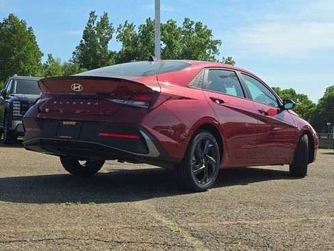 New 2026 Hyundai Elantra Sport FWD image 15
