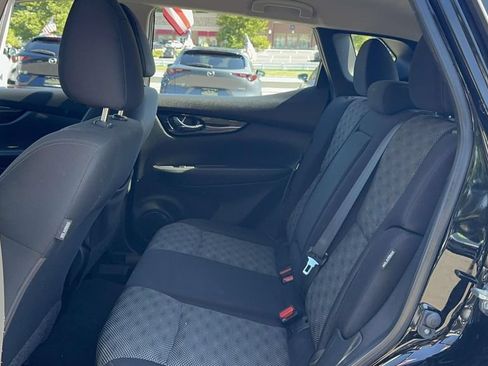 Certified 2022 Nissan Rogue Sport SV AWD/4WD image 14