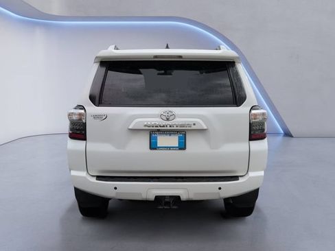 Used 2015 Toyota 4Runner SR5 RWD image 8