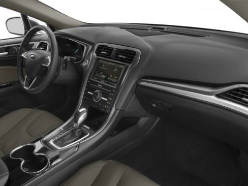 Used 2016 Ford Fusion Titanium image 15