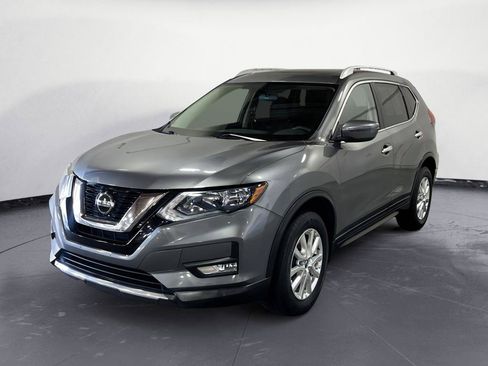 Used 2018 Nissan Rogue S AWD/4WD image 2