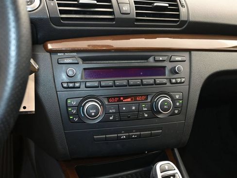 Used 2011 BMW 135i Convertible RWD image 23