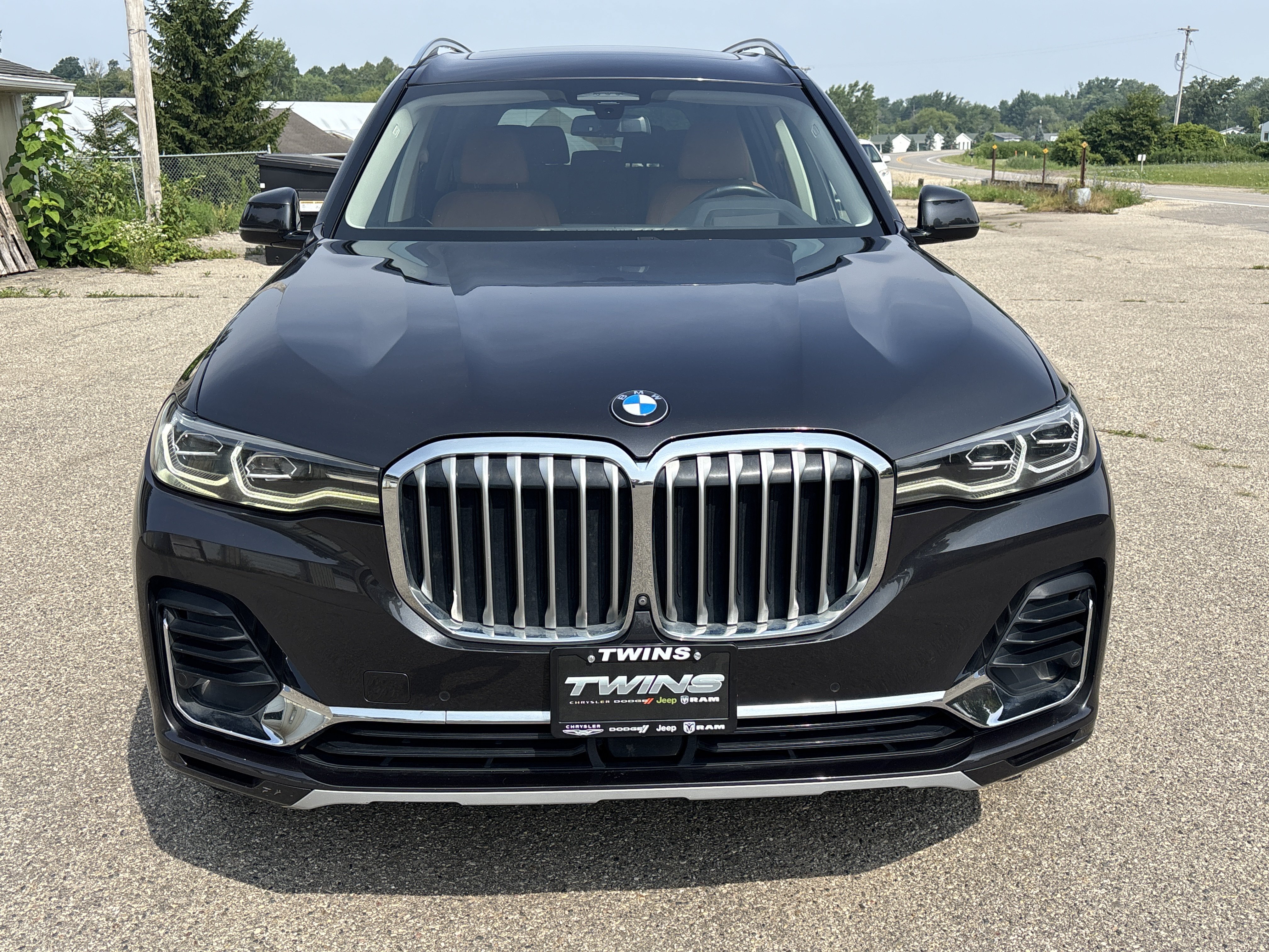 Used 2022 BMW X7 xDrive40i w/ Premium Package AWD/4WD image 9