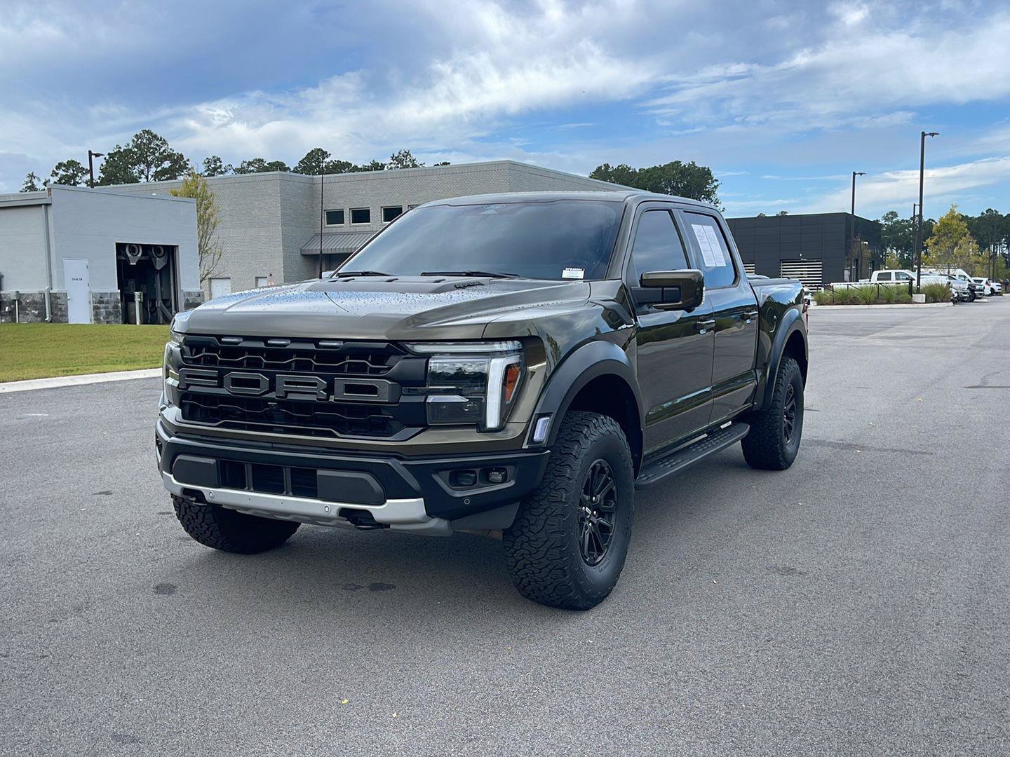 Used 2025 Ford F150 Raptor AWD/4WD image 3