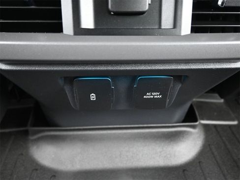 Used 2023 Ford F150 Lariat w/ Max Trailer Tow Package image 14