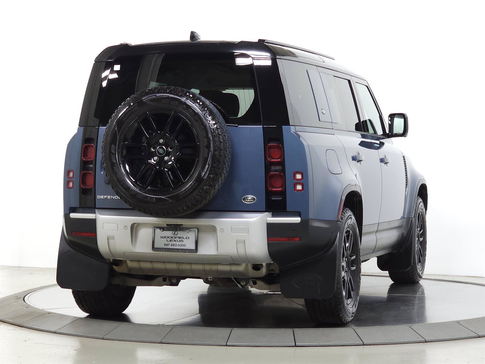 Used 2022 Land Rover Defender 110 S AWD/4WD image 9