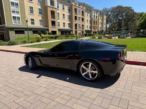 Used 2009 Chevrolet Corvette Coupe w/ Preferred Equipment Group RWD image 84