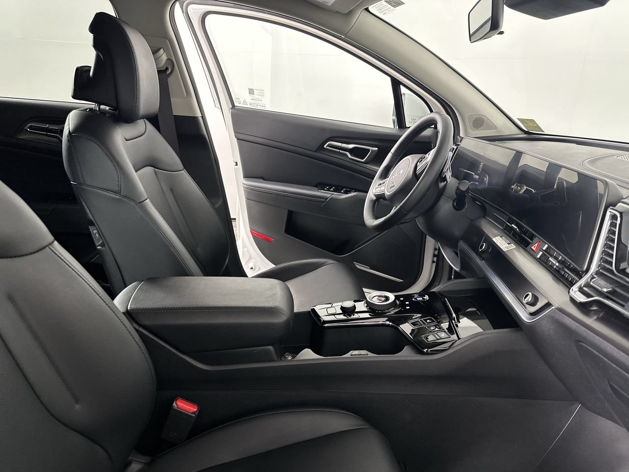 Used 2023 Kia Sportage EX AWD/4WD image 12