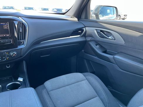 Used 2023 Chevrolet Traverse LT image 36