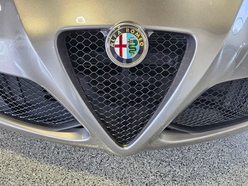 Used 2016 Alfa Romeo 4C Coupe w/ Convenience Group - Coupe RWD image 32