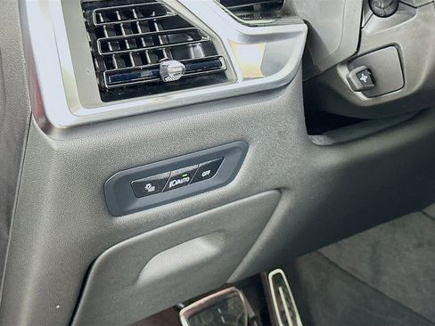 Used 2025 BMW X6 xDrive40i w/ Climate Comfort Package image 10