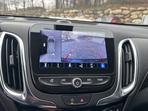 Used 2023 Chevrolet Equinox Premier image 22