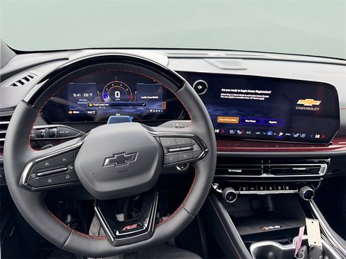 New 2026 Chevrolet Traverse RS w/ LPO, Floor Liner Package image 16