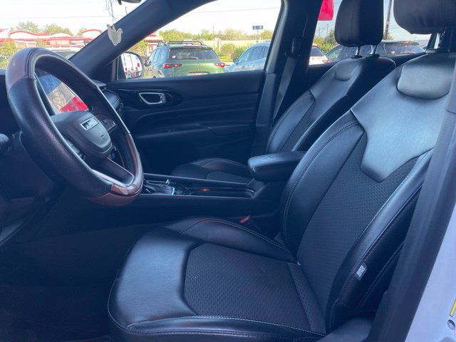 Used 2023 Jeep Compass Latitude AWD/4WD image 9