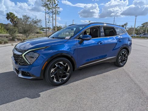 Certified 2023 Kia Sportage SX image 9