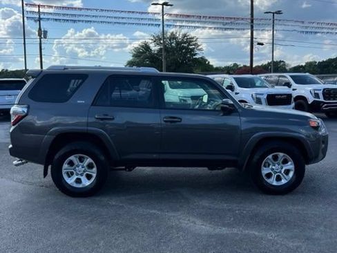 Used 2015 Toyota 4Runner SR5 Premium RWD image 16