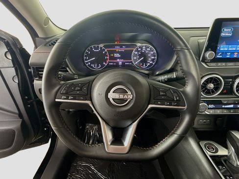 Used 2025 Nissan Sentra SR FWD image 13