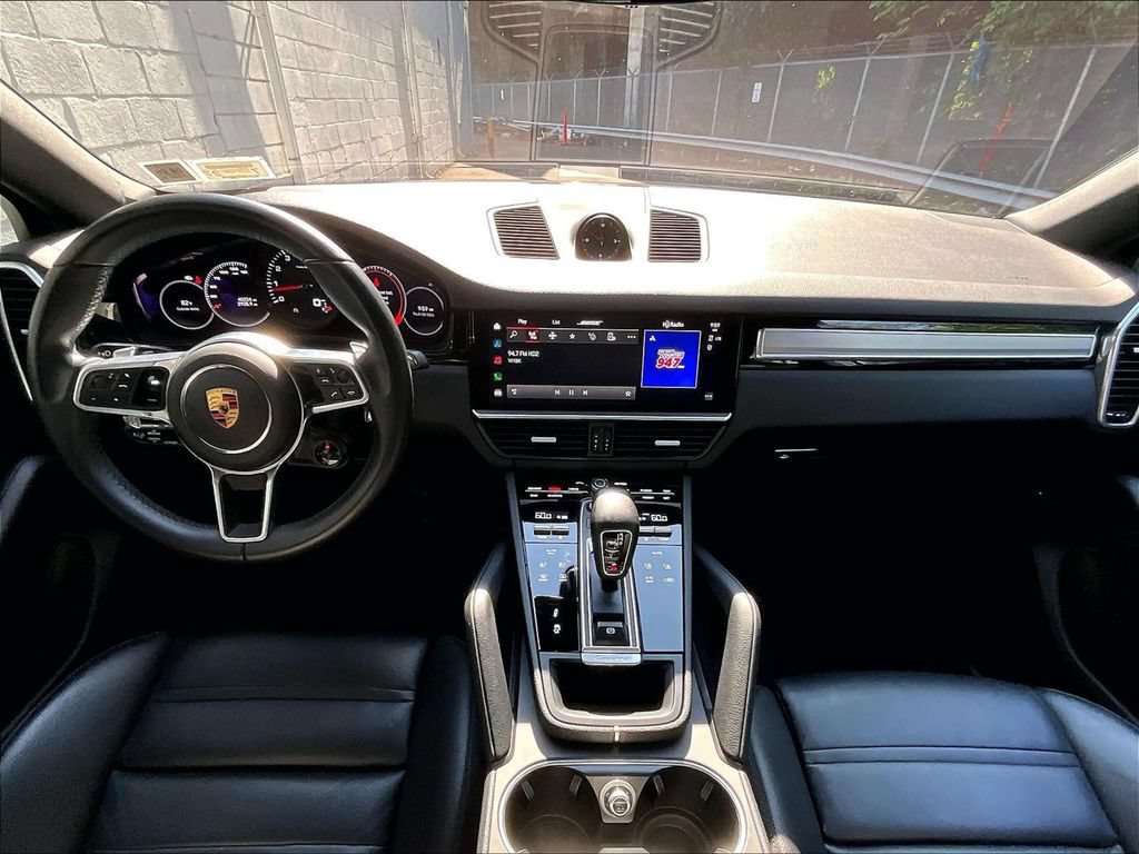 Certified 2023 Porsche Cayenne Platinum Edition AWD/4WD image 18