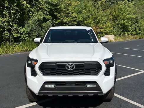 New 2025 Toyota Tacoma TRD Off-Road w/ TRD Off Road Upgrade Package image 8