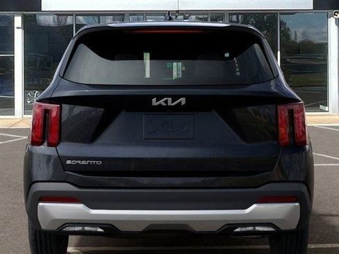 New 2026 Kia Sorento LX image 13