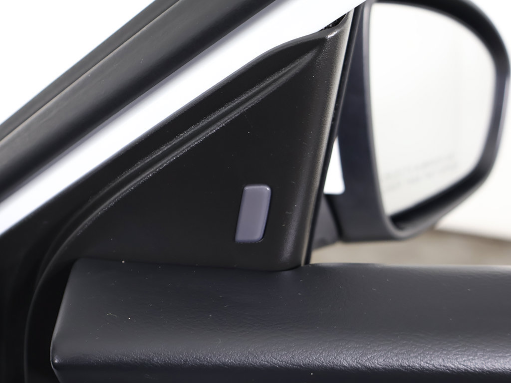 Used 2025 Nissan Sentra SV FWD image 33