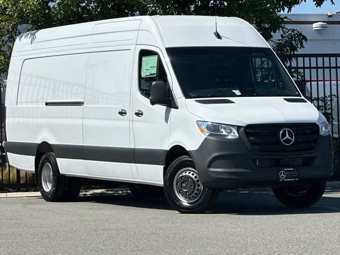 New 2026 Mercedes-Benz Sprinter 3500 image 2