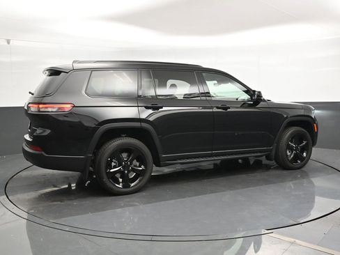 New 2025 Jeep Grand Cherokee L Altitude image 2