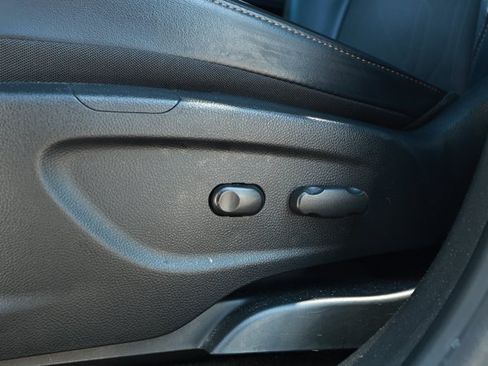 Used 2018 Chevrolet Trax LT w/ LT Convenience Package FWD image 21