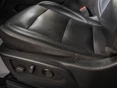 Used 2021 Chevrolet Tahoe LT w/ LT Signature Package image 41