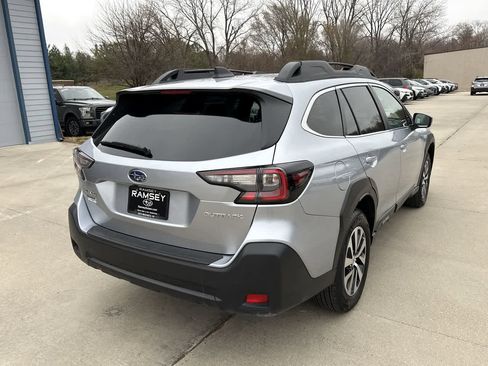 Used 2025 Subaru Outback Premium w/ Popular Package #1A image 6