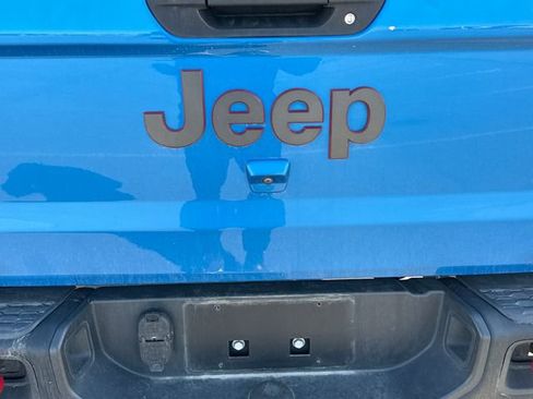 Used 2022 Jeep Gladiator Rubicon w/ LED Lighting Group AWD/4WD image 18
