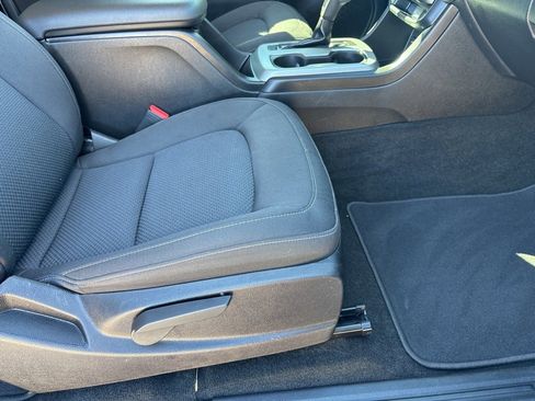 Used 2016 Chevrolet Colorado LT image 23