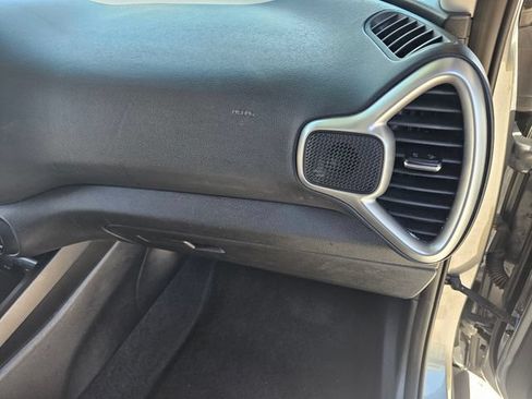 Used 2024 Kia Soul LX w/ Option Group 015 FWD image 21