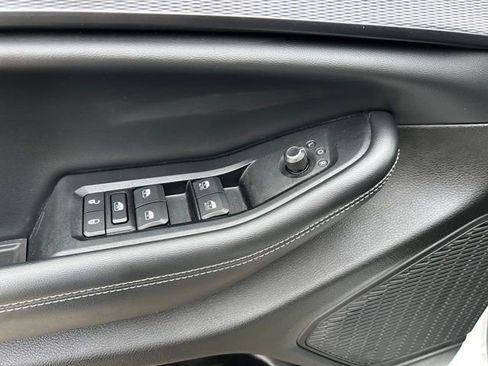 Used 2023 Jeep Grand Cherokee Altitude image 26