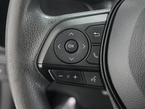 Used 2021 Toyota Corolla LE image 17