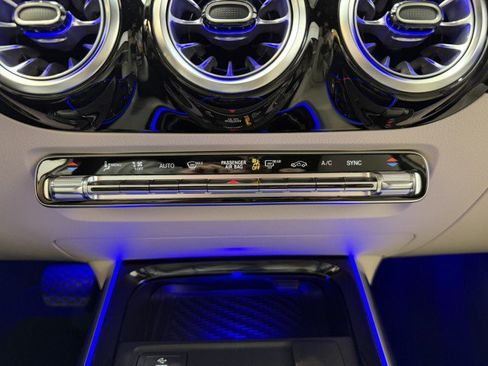 Used 2025 Mercedes-Benz GLA 250 image 20