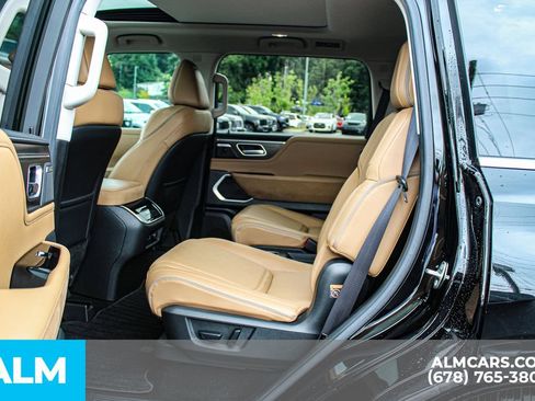 Used 2025 INFINITI QX80 Luxe AWD/4WD image 18