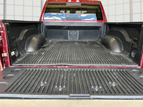 Used 2019 RAM 1500 Classic SLT w/ SLT Plus D←cor Group AWD/4WD image 12