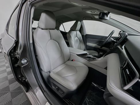 Used 2024 Toyota Camry XLE w/ Cold Weather Package image 28