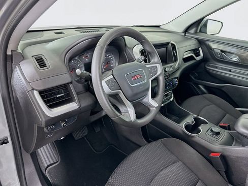 Used 2024 GMC Terrain SLE image 9